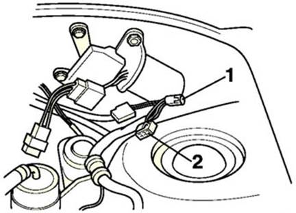 Примеры расположения разъема на отдельных моделях автомобилей Mazda